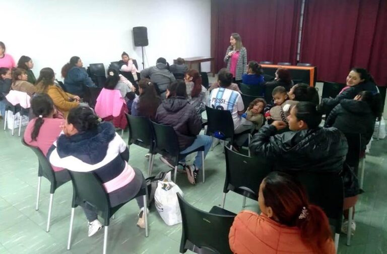 Jornada del programa Un Espacio para Nosotras en Corrientes