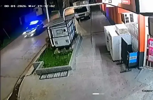 Patrulleros y vehículo involucrados en persecución en Corrientes