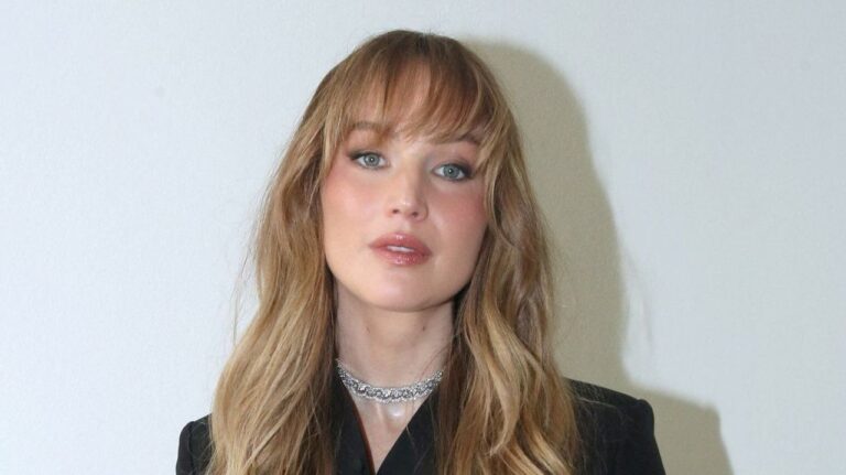 Jennifer Lawrence en una alfombra roja
