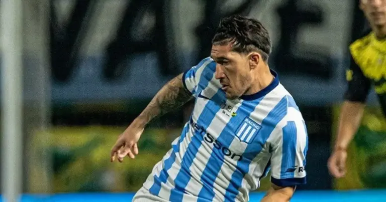 Alfonso Espino se disculpa con hinchas de Racing