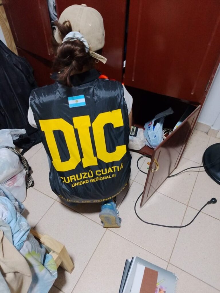 Móvil policial en la ciudad de Curuzú Cuatiá