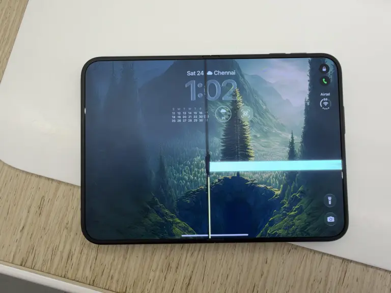 iPhone Duo plegable con pantalla interna y bisagra
