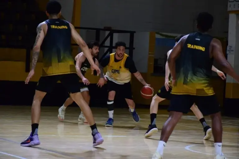 Aquiles Montani Wortzel durante un entrenamiento de Comunicaciones de Mercedes