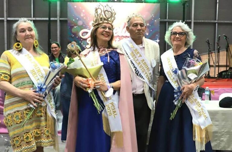 Participantes del Abuelazo Provincial en el Estadio Ciudad de Bella Vista
