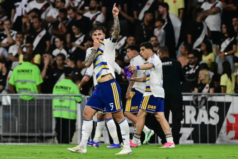 Leandro Paredes celebra el gol de Boca ante Vasco da Gama en el Maracaná