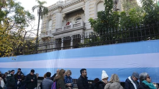 Vista de un sitio arqueológico en Buenos Aires durante una visita guiada