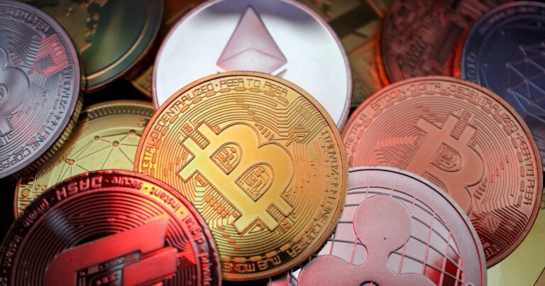 Gráfico de cotización de Ethereum con tendencia bajista
