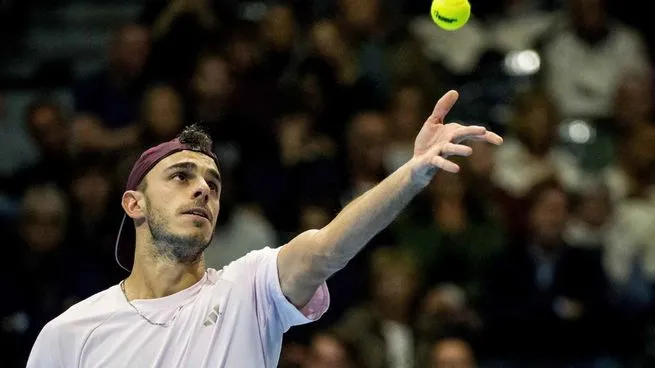 Francisco Cerúndolo durante su partido de cuartos de final del ATP 250 de Bruselas