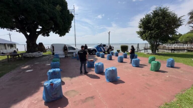 Furgón interceptado en la Ruta Nacional 12 con cargamento de cigarrillos de contrabando