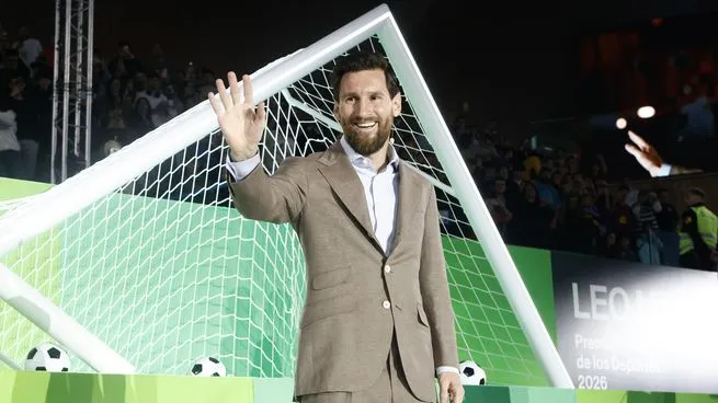Lionel Messi recibe la medalla del Premio Princesa de Asturias de los Deportes 2026 en el Hotel de la Reconquista de Oviedo