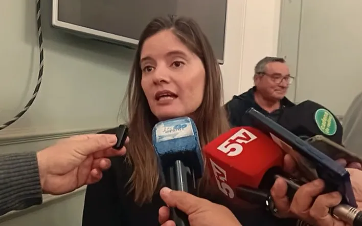 Autoridades de Pami Corrientes y del Centro de Excombatientes durante una reunión de trabajo