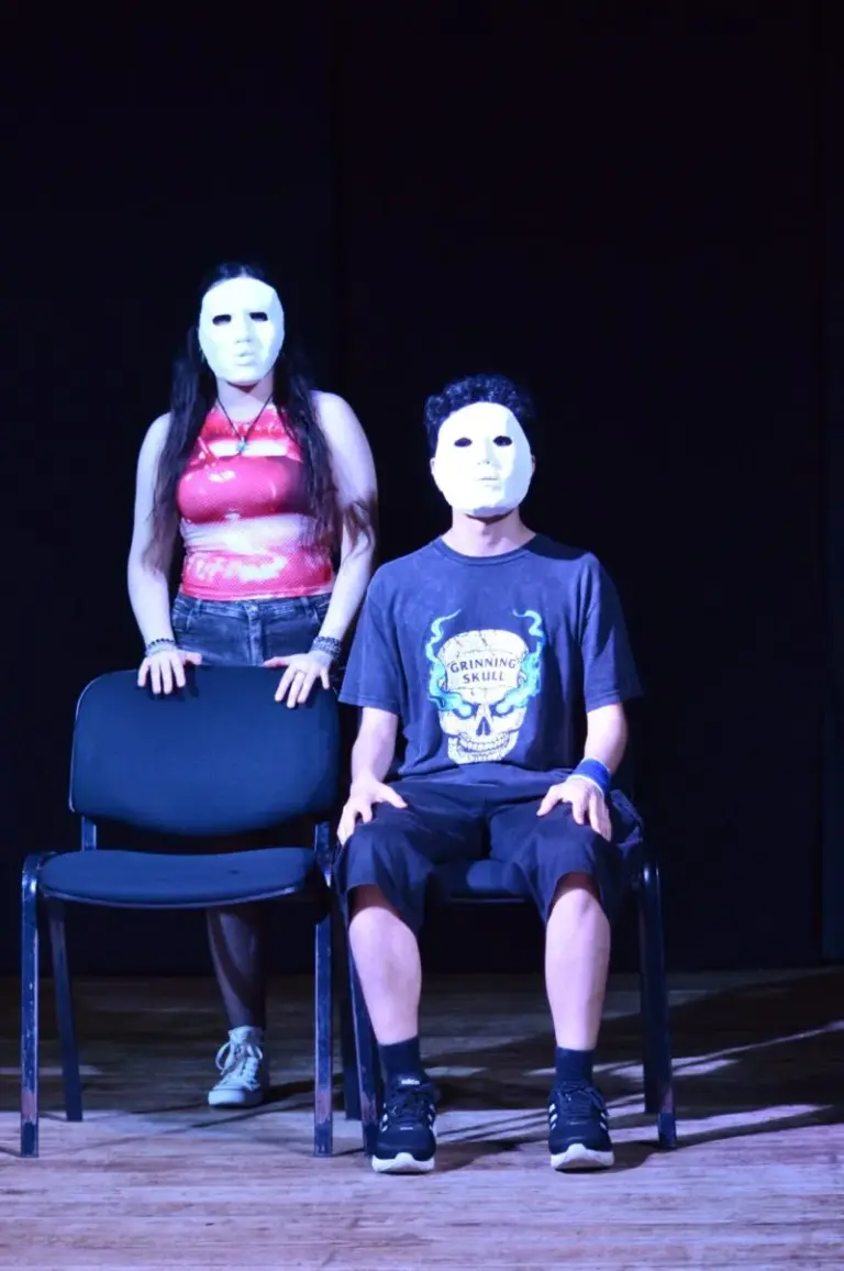 Representación teatral de 'Proyecto Vida' sobre suicidio adolescente en una escuela de Corrientes
