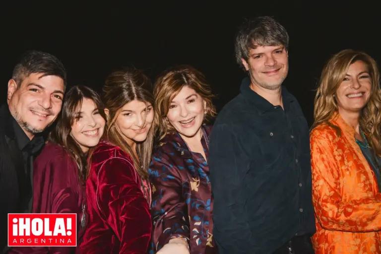 Teresa Costantini durante la celebración de su cumpleaños 77 en su casa de zona norte