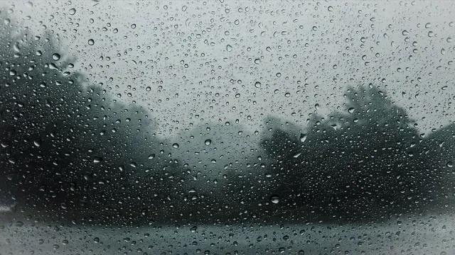 Cielo nublado con llovizna en Corrientes